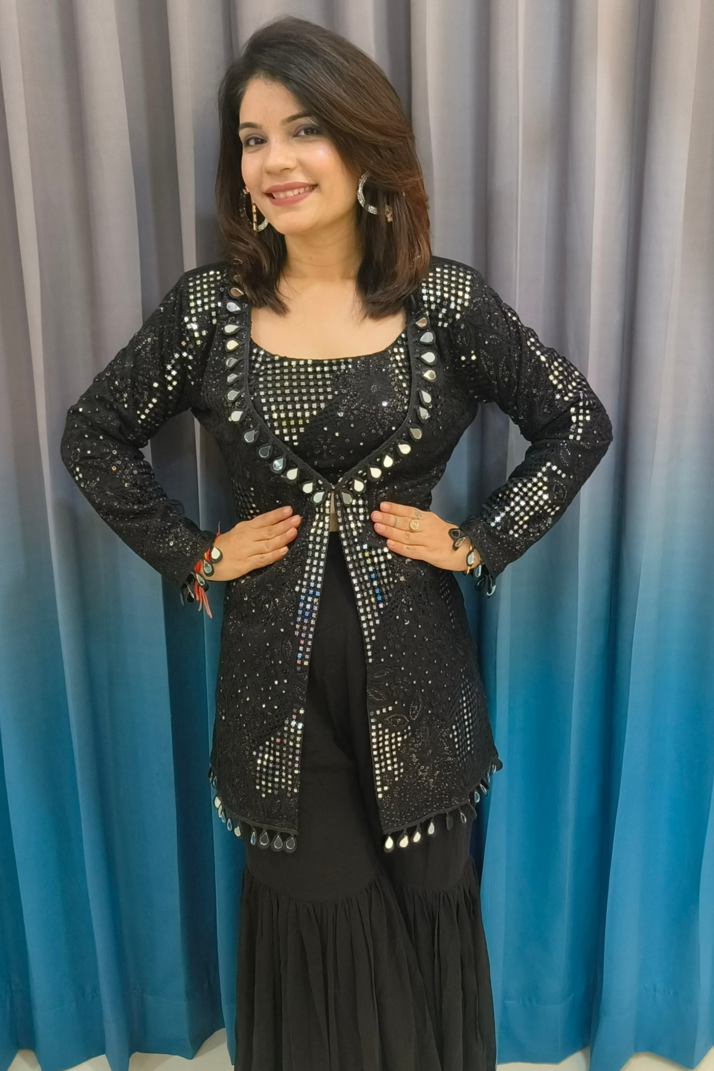 BOLLYWOOD DRAMA (BLACK) (15400)